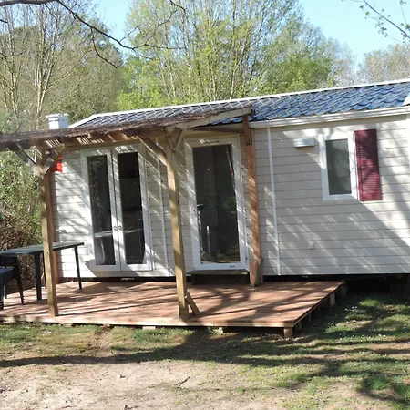Camping Lepigeonnier A Miers Pres Du Gouffre De Padirac Exterior photo